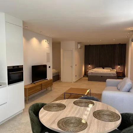 Hills Apartamento 2 *